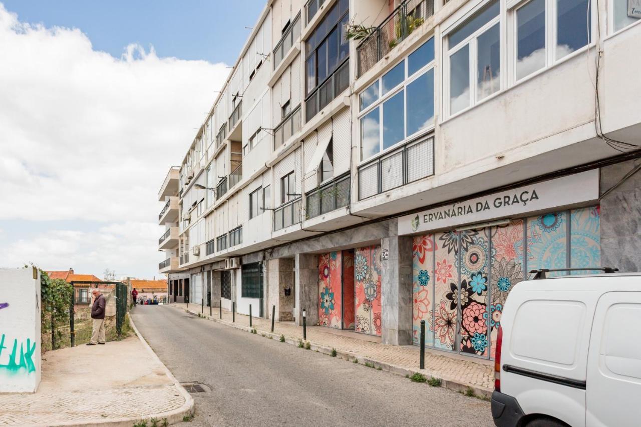 Apartamento Stroll To Coffee Shops Near A Renovated Hillside In Graça *