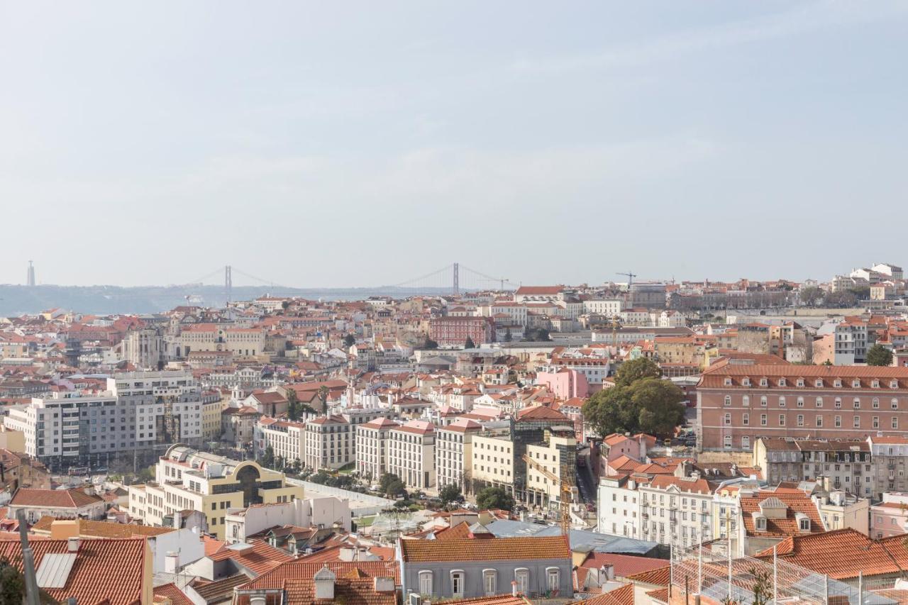 Stroll To Coffee Shops Near A Renovated Hillside In Graça * Lisboa